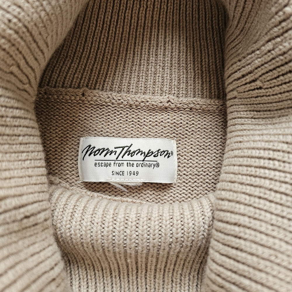 Vintage Norm Thompson Fox Sweater Size Medium - Picture 4 of 6